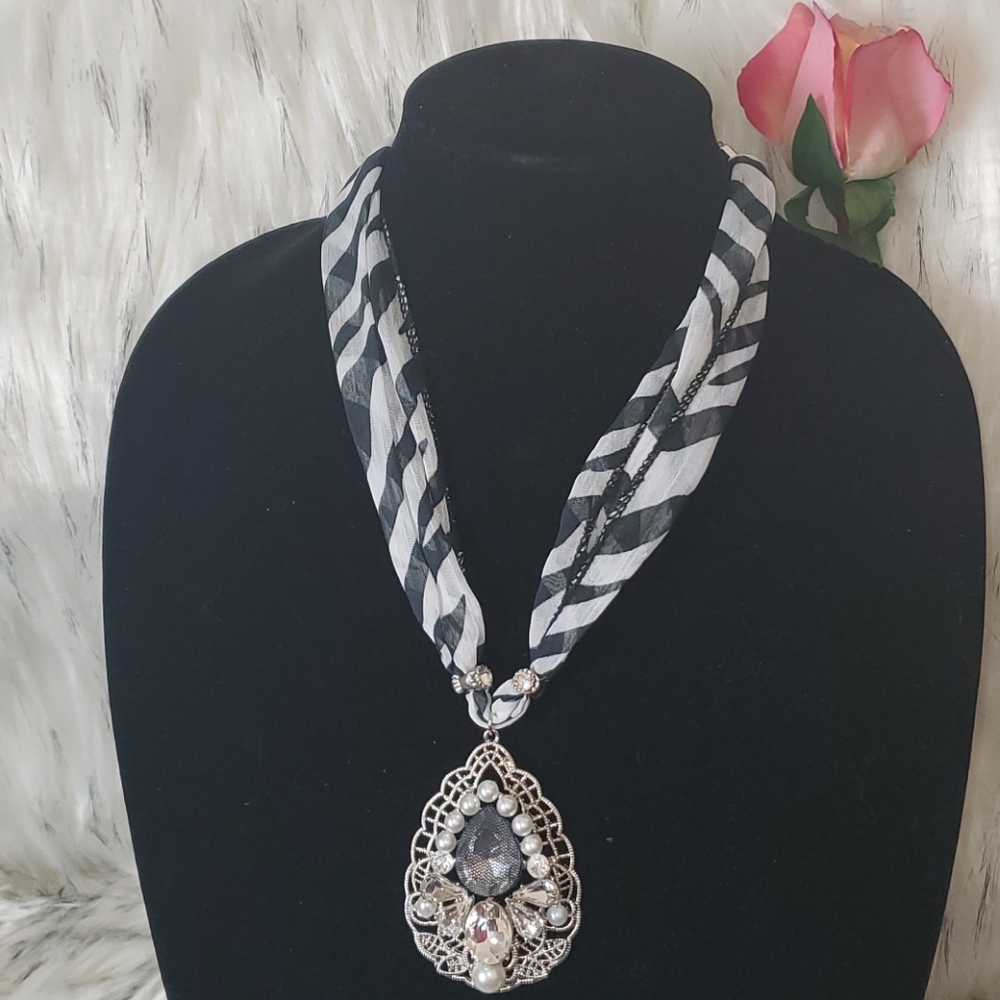 Scarf Necklace with Pendant